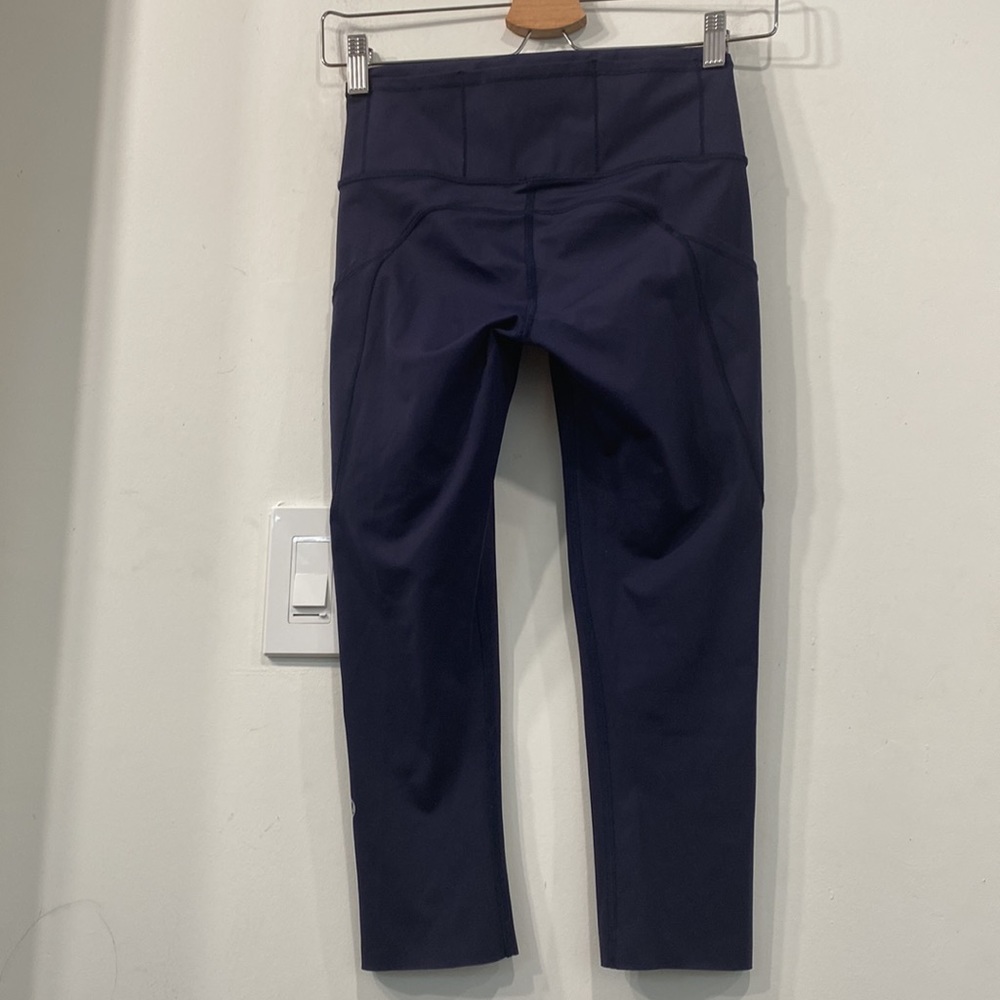 Lululemon Fast & Free Crop (19”) Midnight Navy Size 4 - Picture 13 of 16